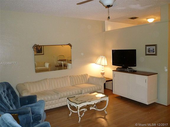 4th image of 815 SW 11th Ave APT 7G