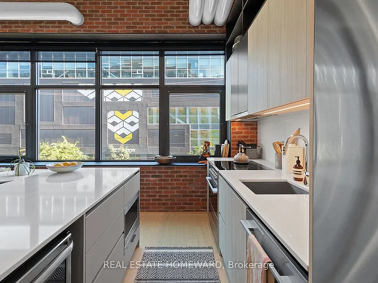 150 Logan Ave #207 — Photo 5