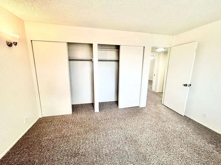 Foothill Terrace — Photo 136