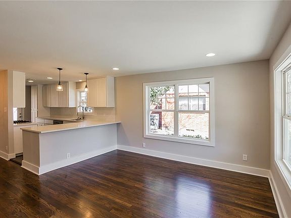 2nd image of 8623 Forest Hills Blvd
