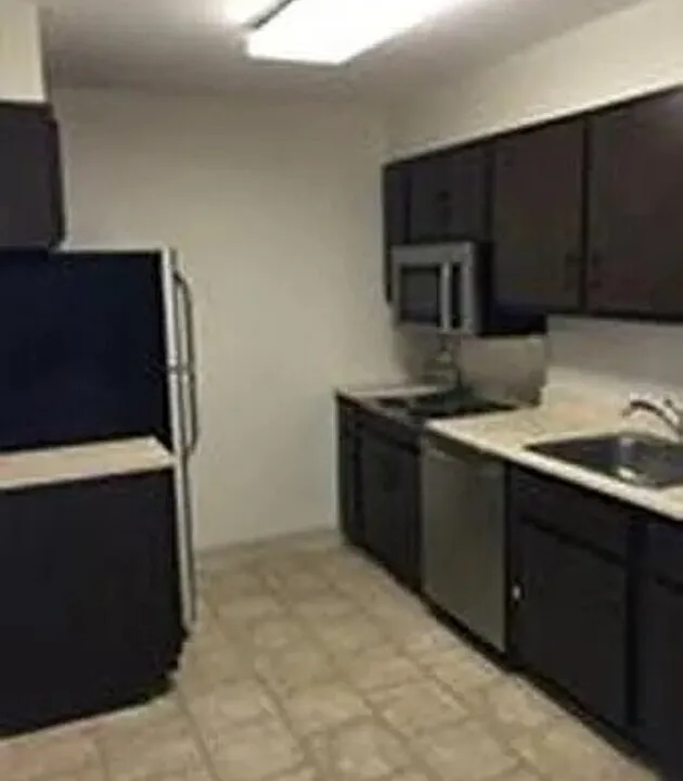 60 Longwood Ave #209