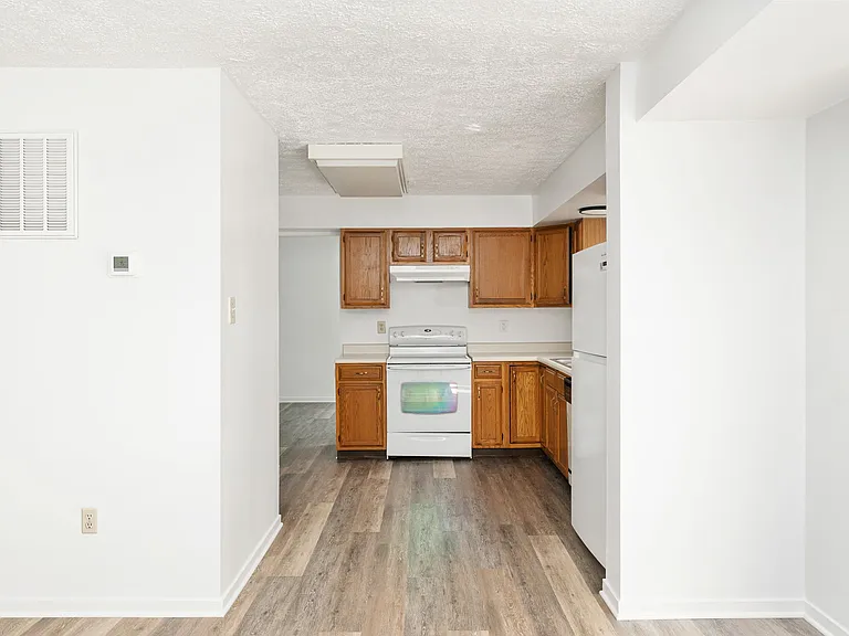 10905 Holleybrooke Dr — Photo 30