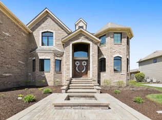 4620 Sassafras Ln, Naperville, IL 60564