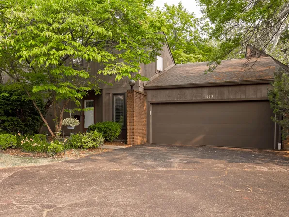 1623 Coppertree Rd, Columbus, OH 43232