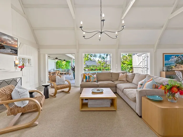4584 Kahala Ave — Photo 10