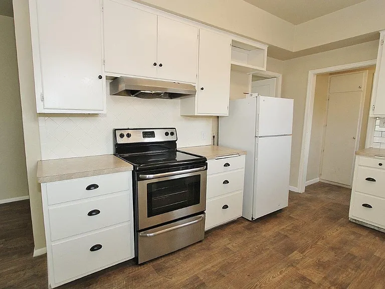 1502 Ellis Ave — Photo 7