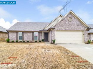 8740 Smith Ranch Dr, Southaven, MS 38671
