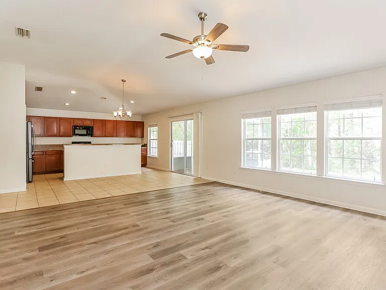 2274 Tyson Lake Dr — Photo 5
