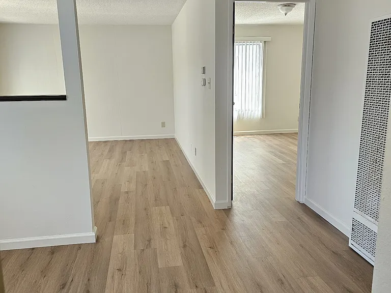 401 Cornell Ave #8 — Photo 4