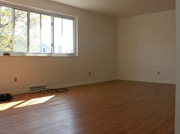 1627 Chislett St #1, Pittsburgh, PA 15206