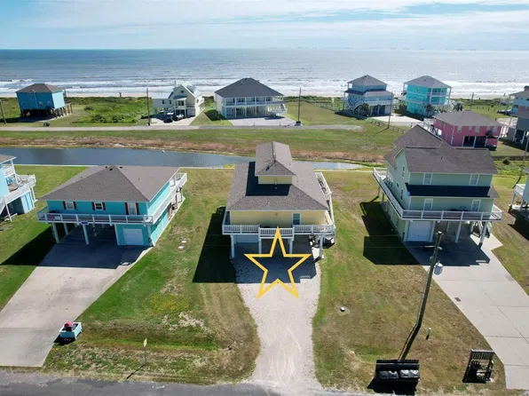 3170 Sea Castle Dr, Crystal Beach, TX 77650