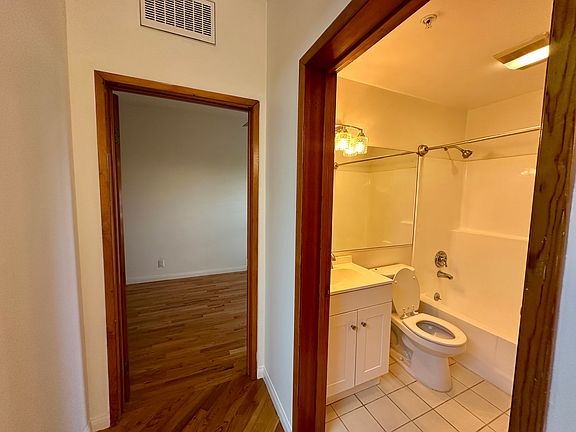 5th image of 820 S Mansfield Ave APT 405