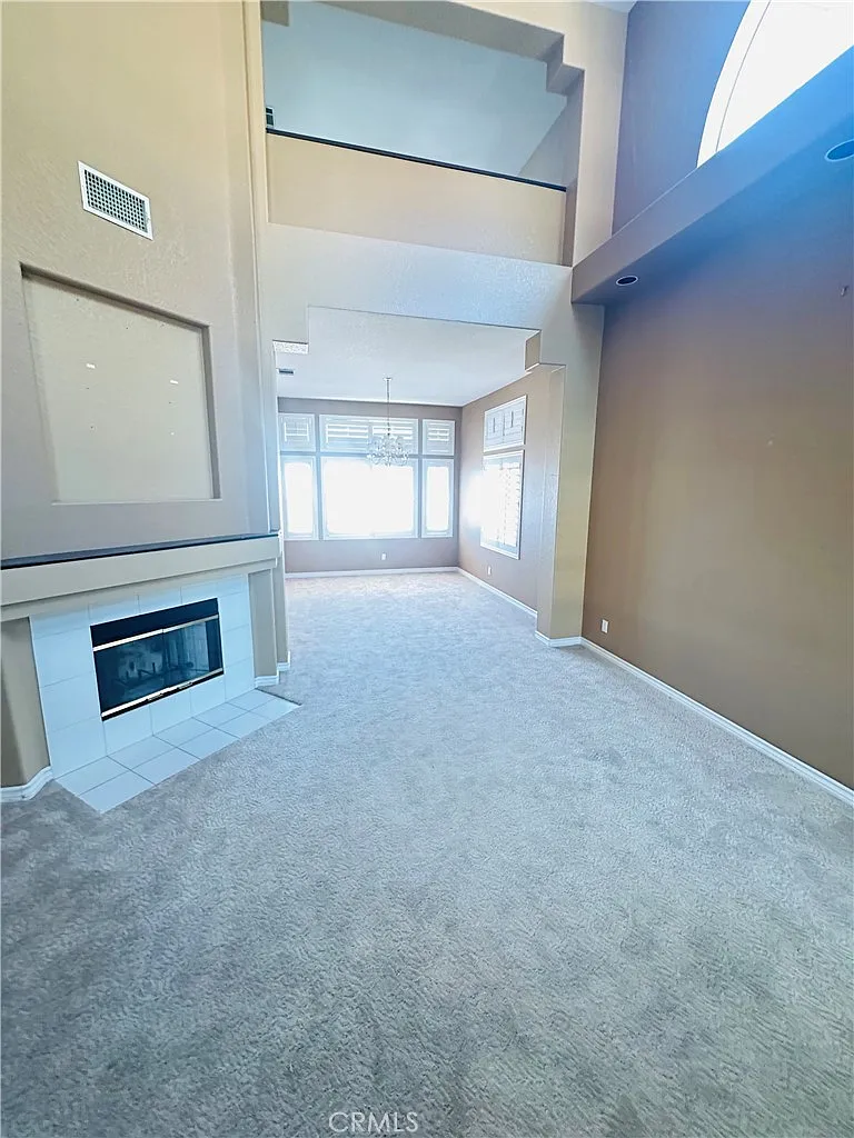 5 bed, 3505 sqft, $3,800 — Photo 4
