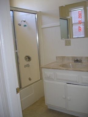 2nd image of 814 Sacramento St