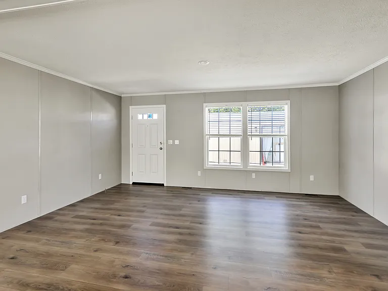 56 Mansfield Dr — Photo 3