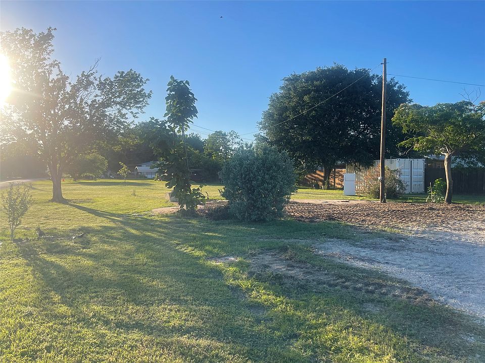1st image of 515 N Fm 2353
