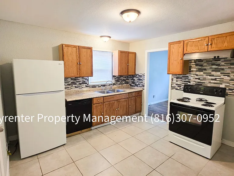 6626 College Ave — Photo 7