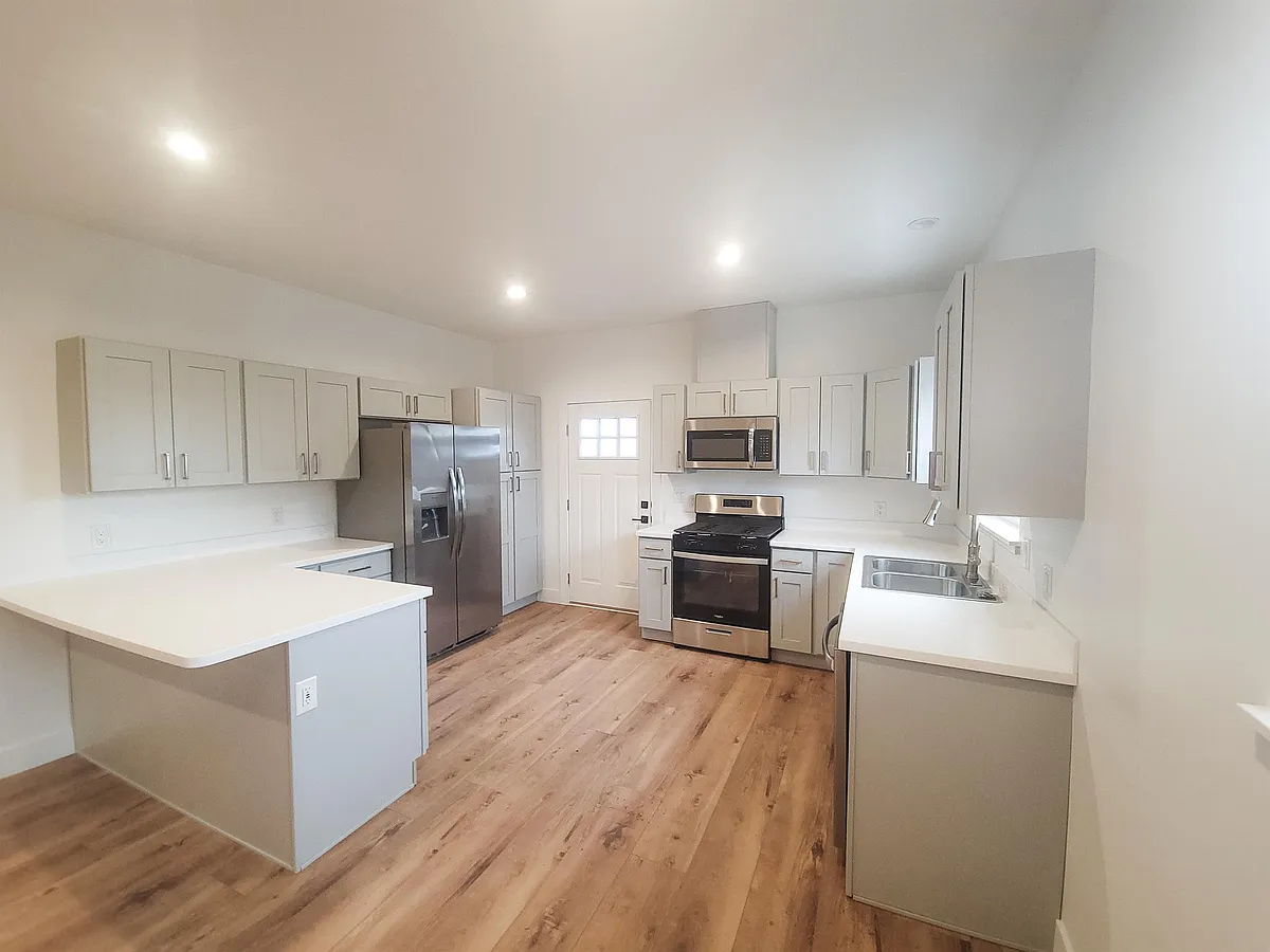 Building Photo - 40 Glacier Ranch Way #B1