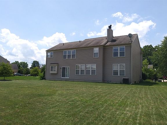 3rd image of 8009 Pebblestone Dr