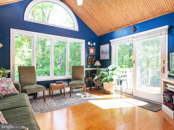 1040 Lake Claire Dr, Annapolis, MD 21409