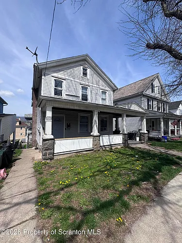 826 Prospect Ave #FRONT HOUSE REAR Photo 1 826 Prospect Ave #FRONT HOUSE REAR Photo 1