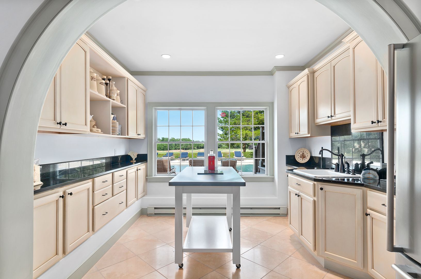  Lower Level Kitchenette