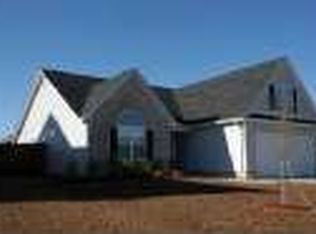 411 Putnam Dr, Wilmington, NC 28411