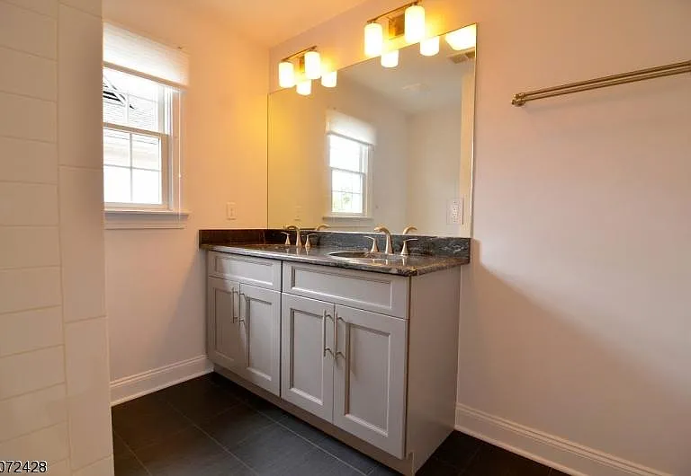 24 Blaine St #A — Photo 11