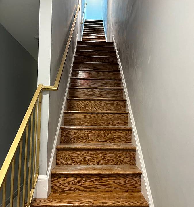 1st image of 425 S 43rd St Floor 1