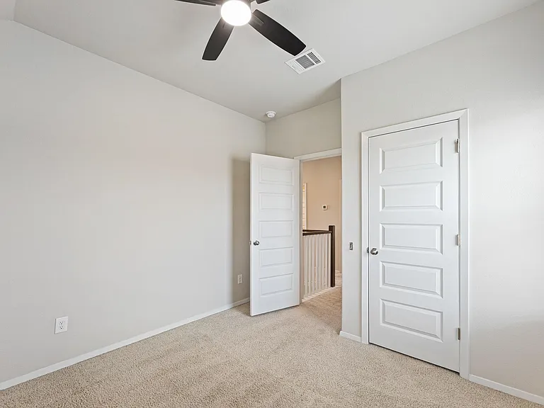 310 Rimrock Ct — Photo 36