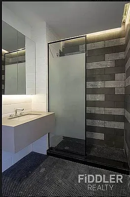 Rented by The KCI Group | media 50