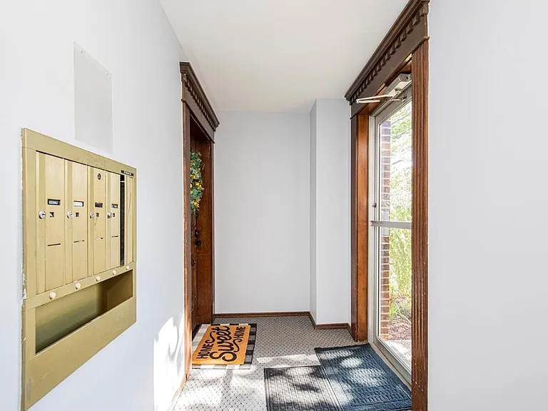 10315 Corbeil Dr #C — Photo 9