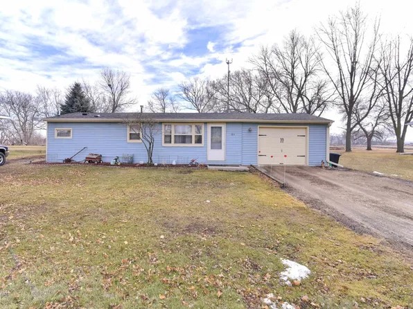 104 S 4th St, Terril, IA 51364