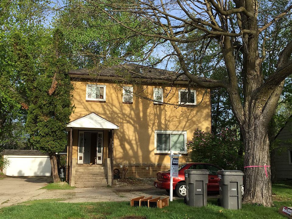 2nd image of 407 1st Ave NE