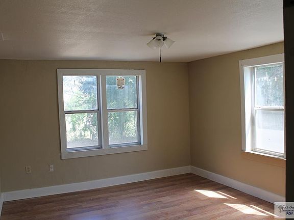 5th image of 44 Hortencia Blvd