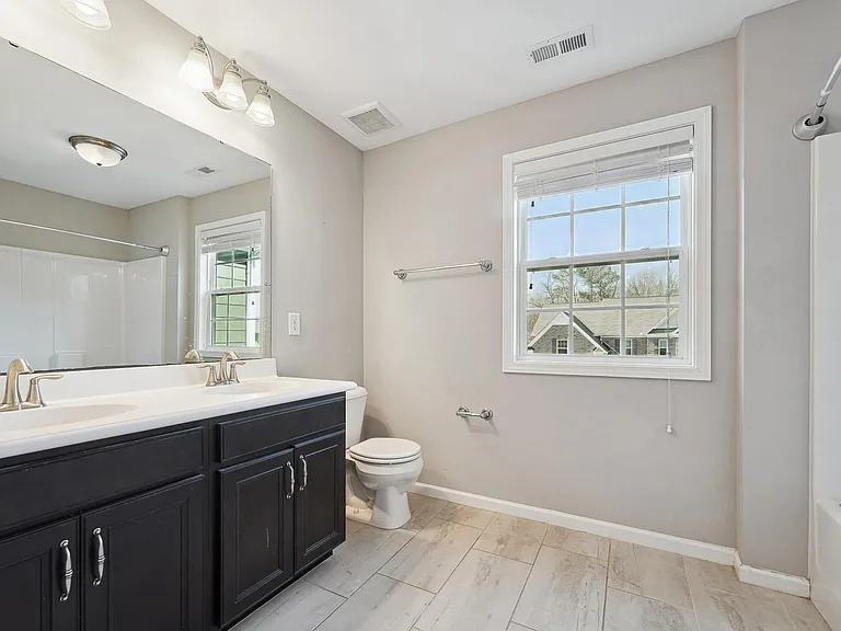 2312 Longmont Dr — Photo 25