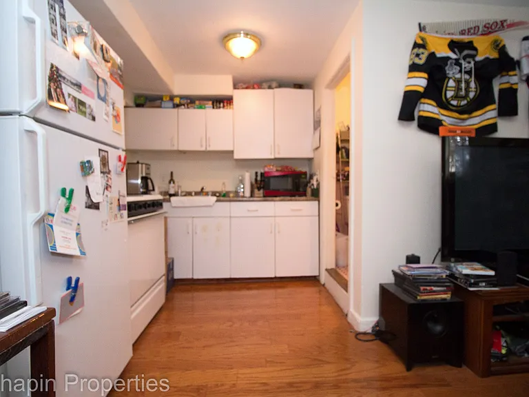105 Chestnut St #1B — Photo 6