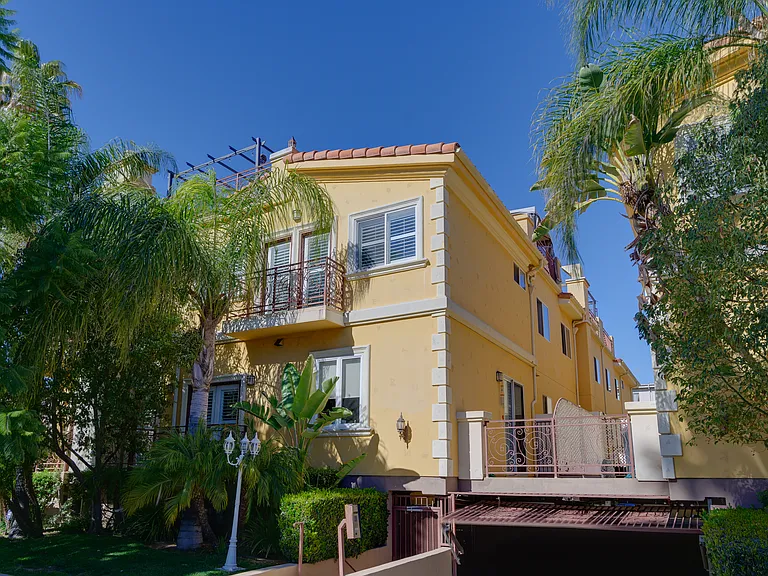 14535 Margate St #1 — Photo 36