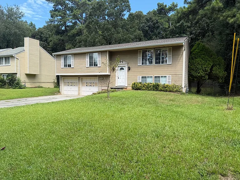 6775 Windfaire Dr — Photo 2