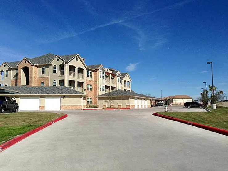 The Reserve Apartments — Photo 15