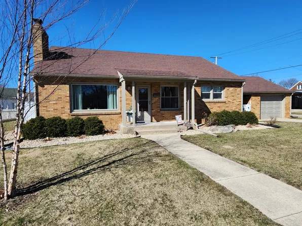 331 S School Ave, Oglesby, IL 61348