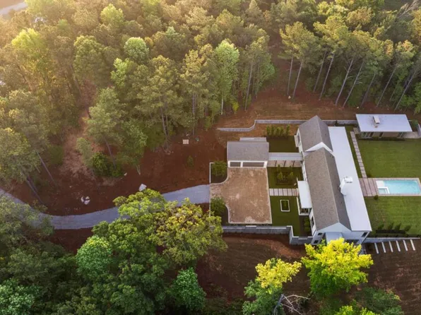 3 Sardis Trl, Chattahoochee Hills, GA 30268