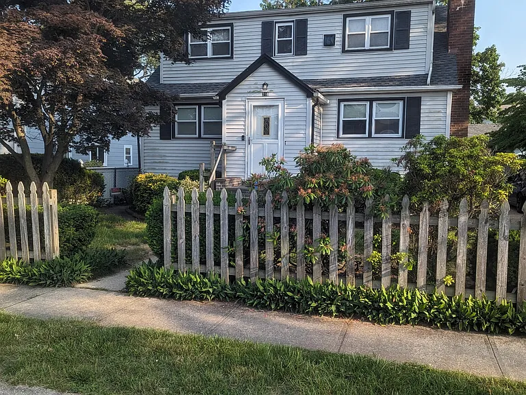 248 N Suffolk Ave #1 — Photo 1