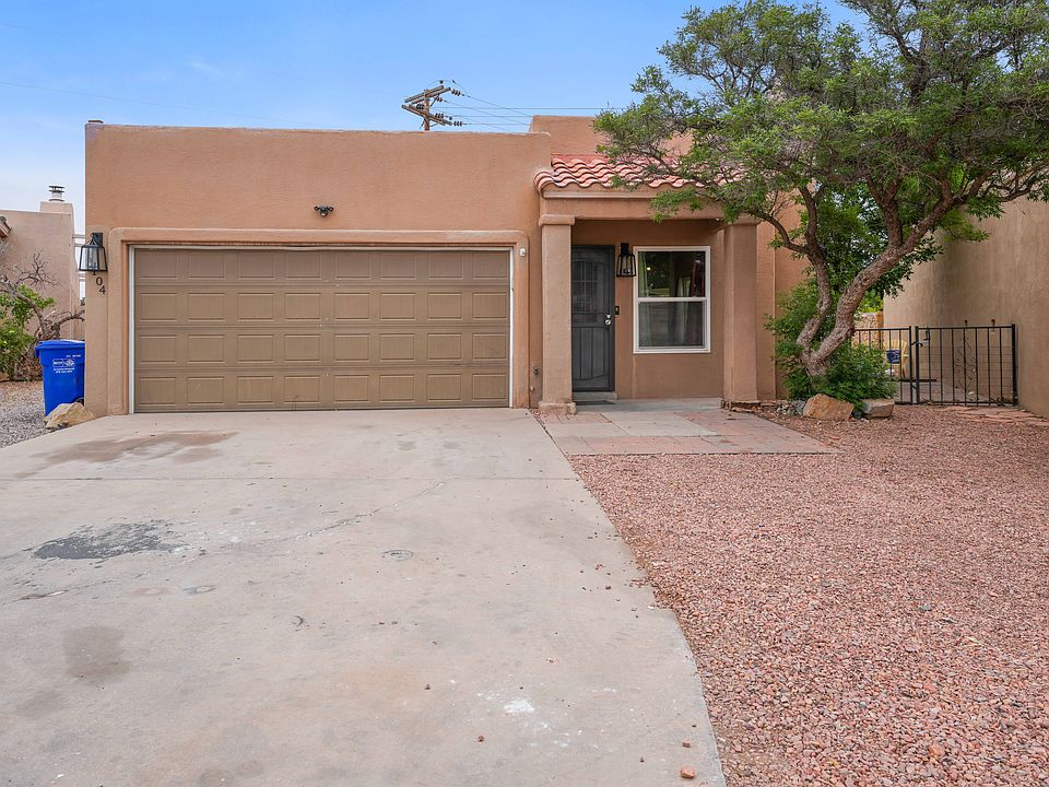 1st image of 2104 Chateau Dr
