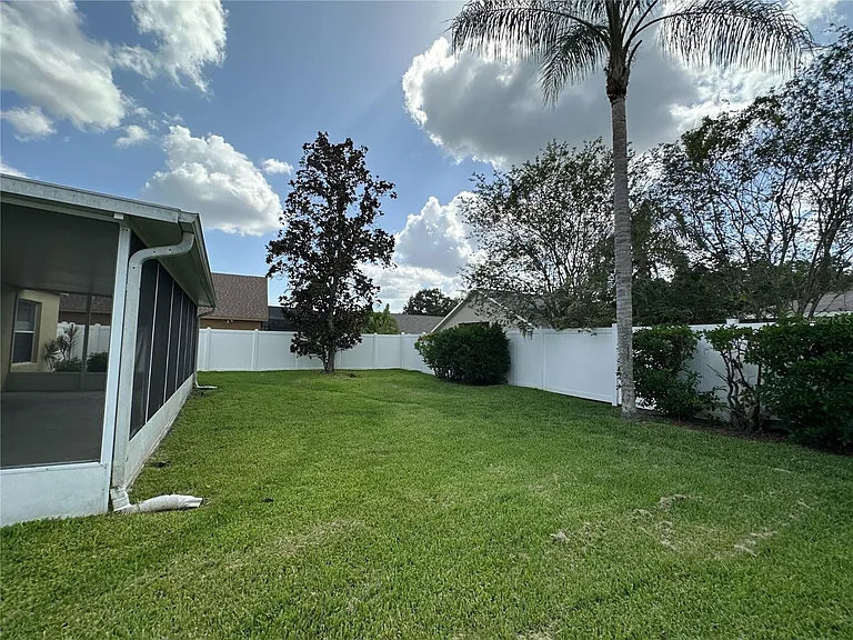 30747 Burleigh Dr — Photo 36