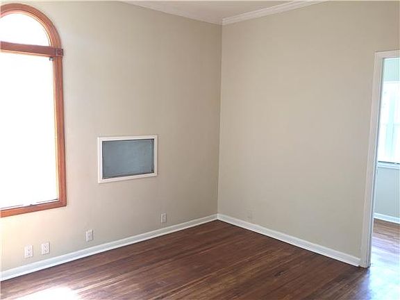 2nd image of 281 Bay 11th St #1