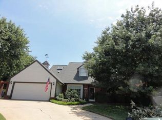 3305 Walnut Rd, Norman, OK 73072