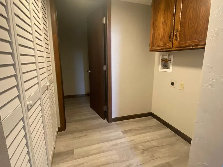 6515 Flintridge Dr — Photo 21