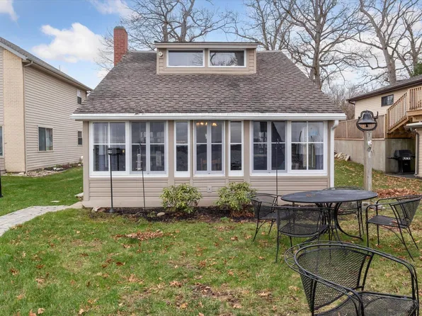 116 Ems W30a1 Ln, North Webster, IN 46555