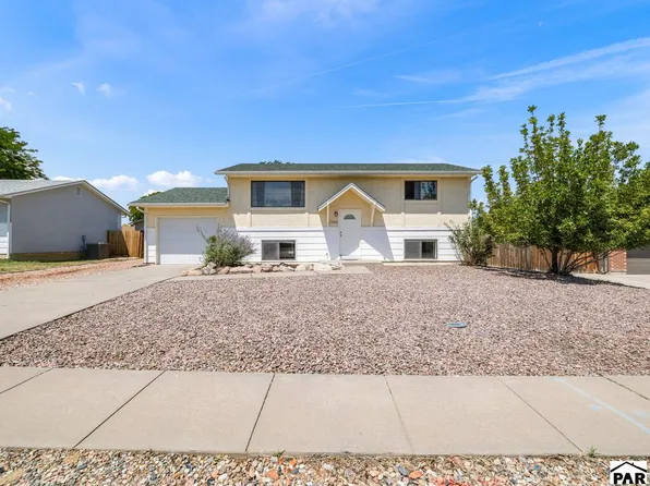 1909 Pioneer Rd, Pueblo, CO 81008
